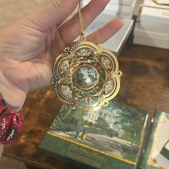 White House Ornament 2005 - Picture 3 of 4